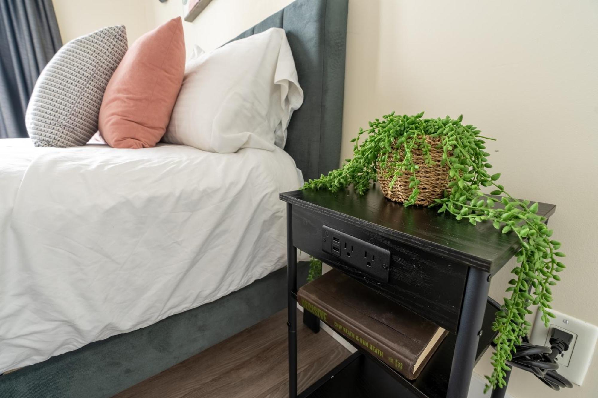 Globalstay Modern Downtown Apartment Торонто Экстерьер фото