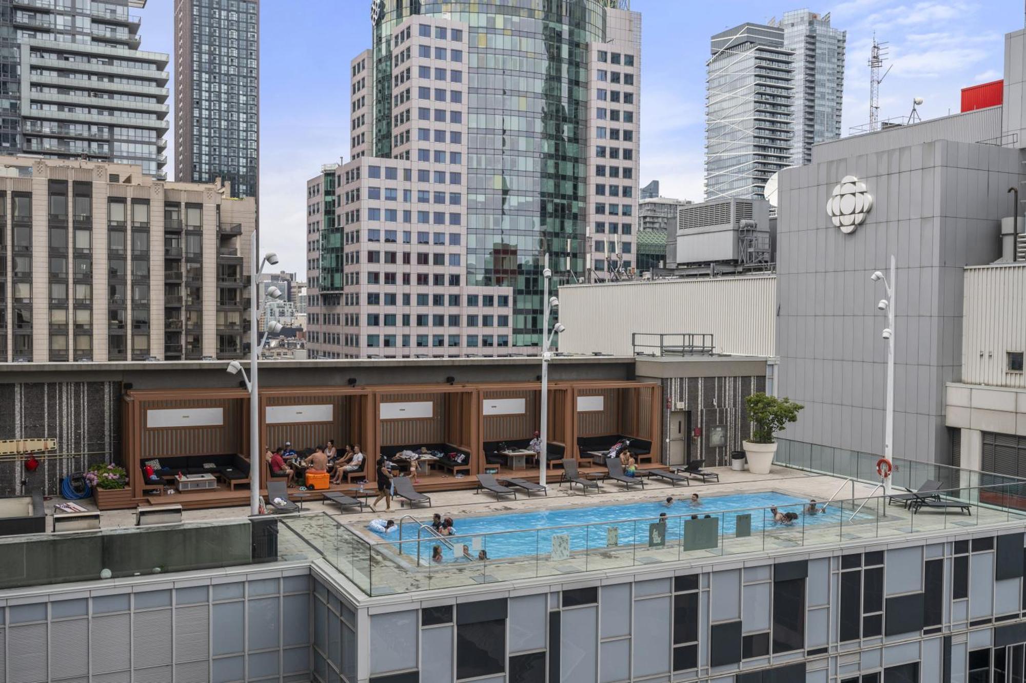 Globalstay Modern Downtown Apartment Торонто Экстерьер фото