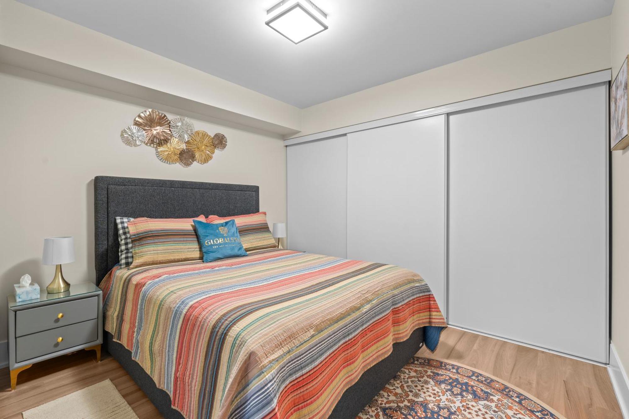 Globalstay Modern Downtown Apartment Торонто Экстерьер фото