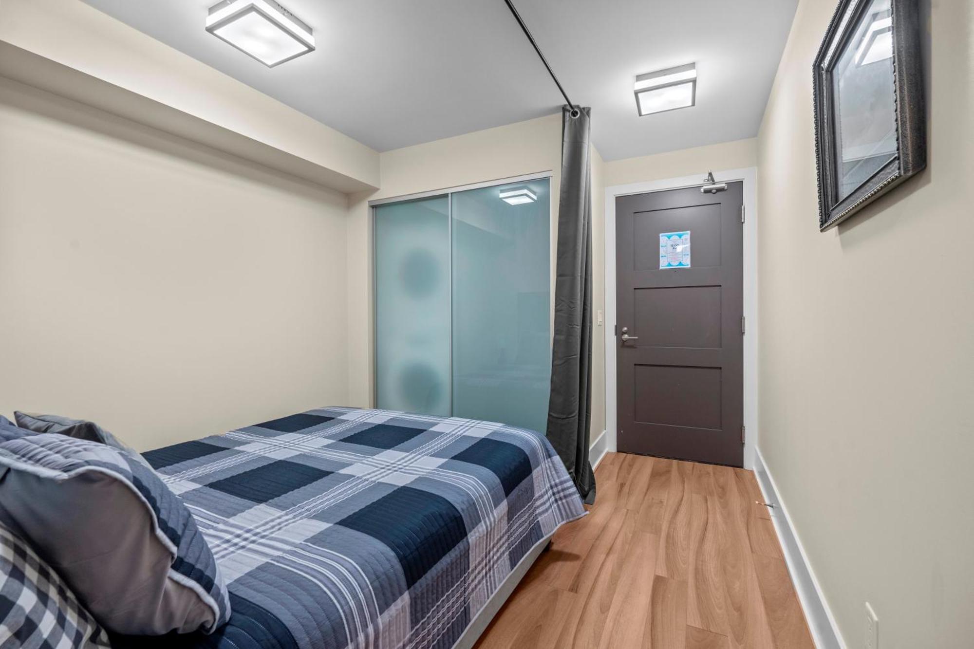 Globalstay Modern Downtown Apartment Торонто Экстерьер фото